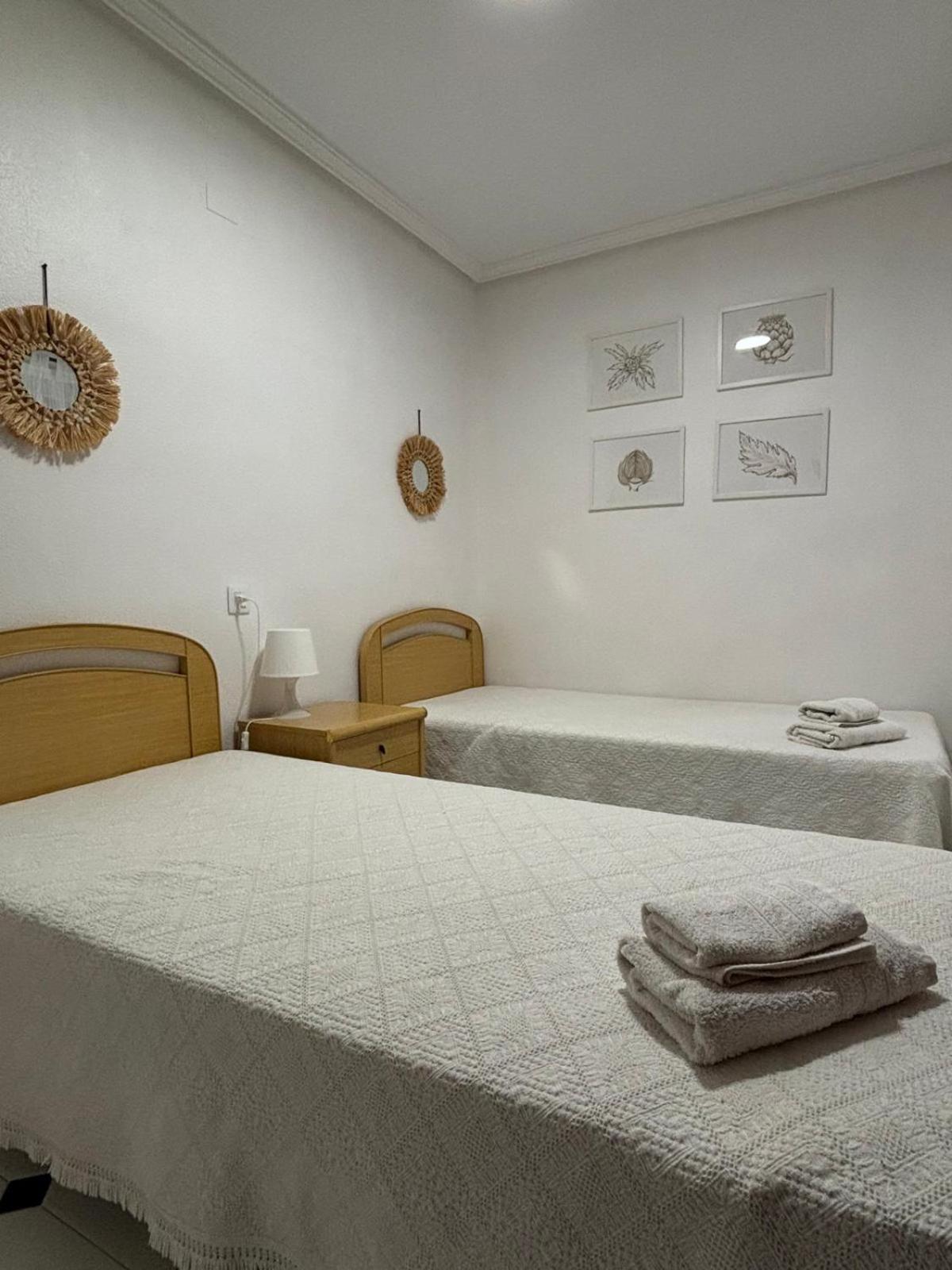 Просторная Квартира Рядом С Морем В Хорошем Районе Torrevieja Bagian luar foto